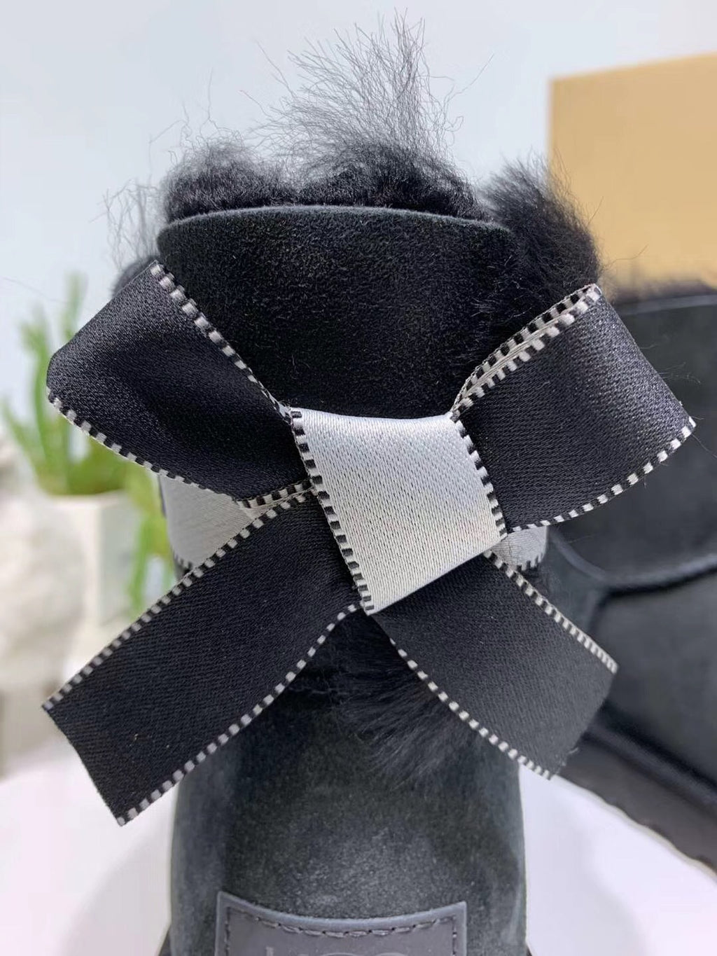 Mu Ke Si Black Bow Subtle-Shimmer Shoes - Style 2938