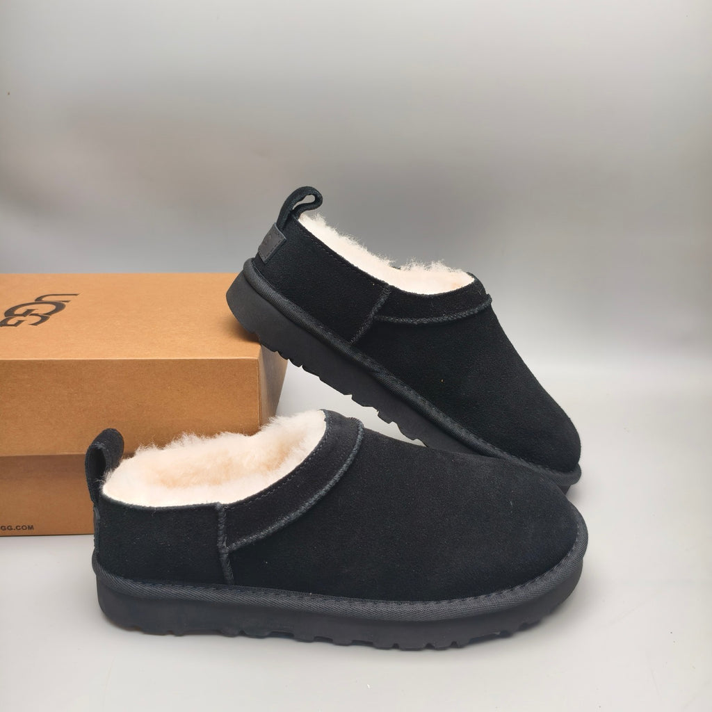 Women's Black Classic Slip-On Shoes - Style 3891