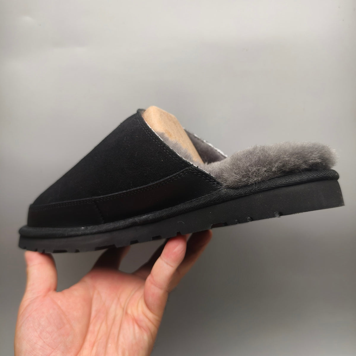 Men's Black Ultralight Fluffy Casual Slippers - Style 4585