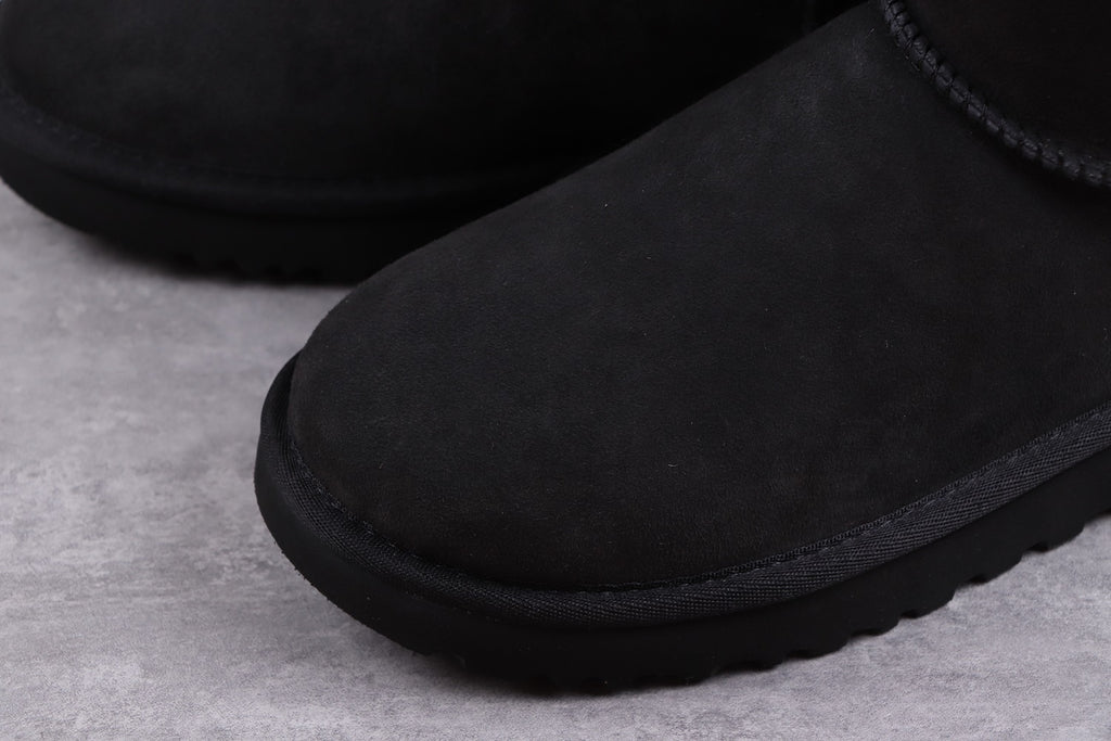 Black Classic Short II Boots - Style 6223