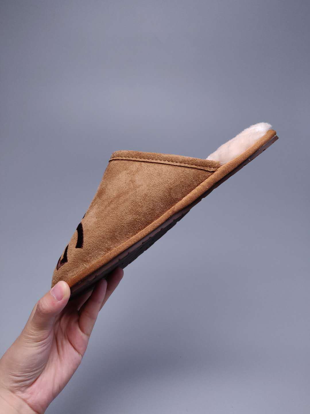 Chestnut Big G Indoor Slippers - Style 2593