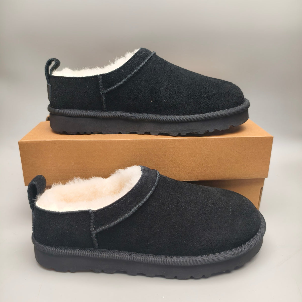 Women's Black Classic Slip-On Shoes - Style 3891
