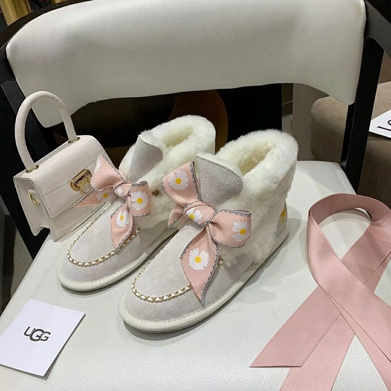 Milkshake White Daisy, Chain & Ribbon Detail Shoes - Style 7888