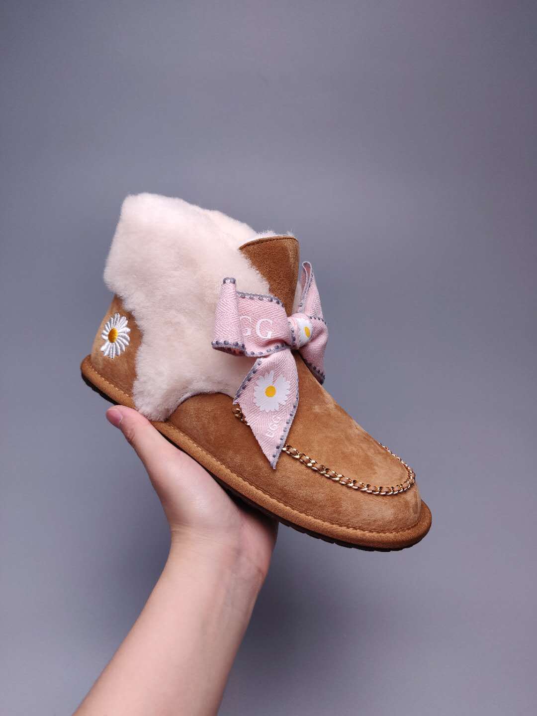 Chestnut Daisy, Chain & Ribbon Detail Shoes - Style 7888