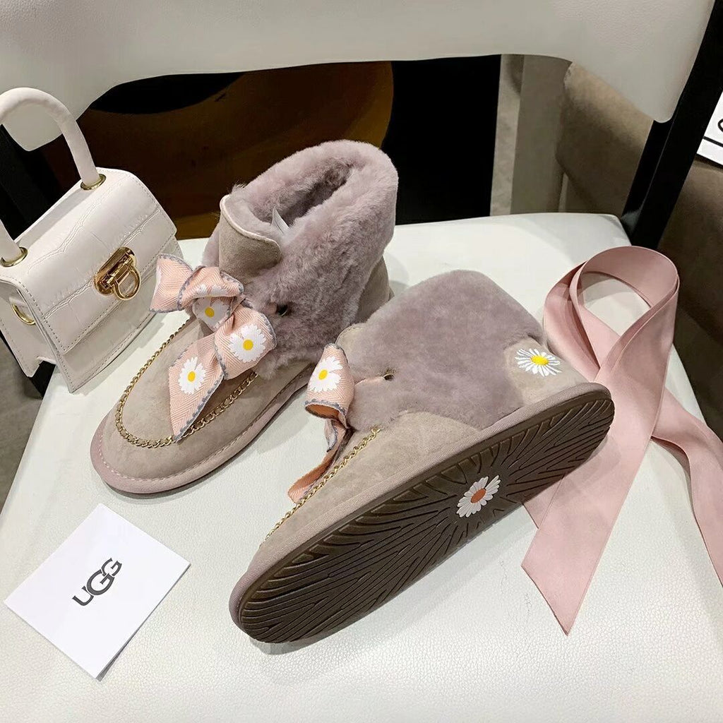 Mu Pink Daisy, Chain & Ribbon Detail Shoes - Style 7888