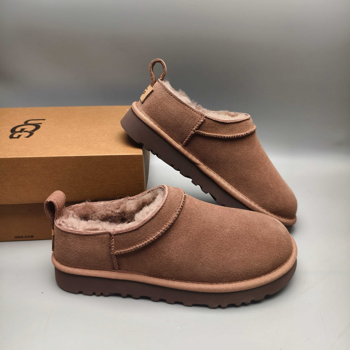 Women's Mu Pink Classic Slip-On Shoes - Style 3891