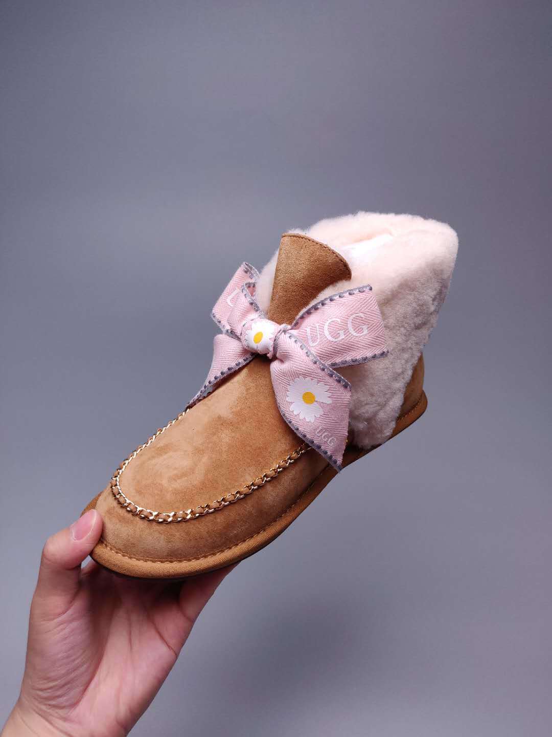 Chestnut Daisy, Chain & Ribbon Detail Shoes - Style 7888
