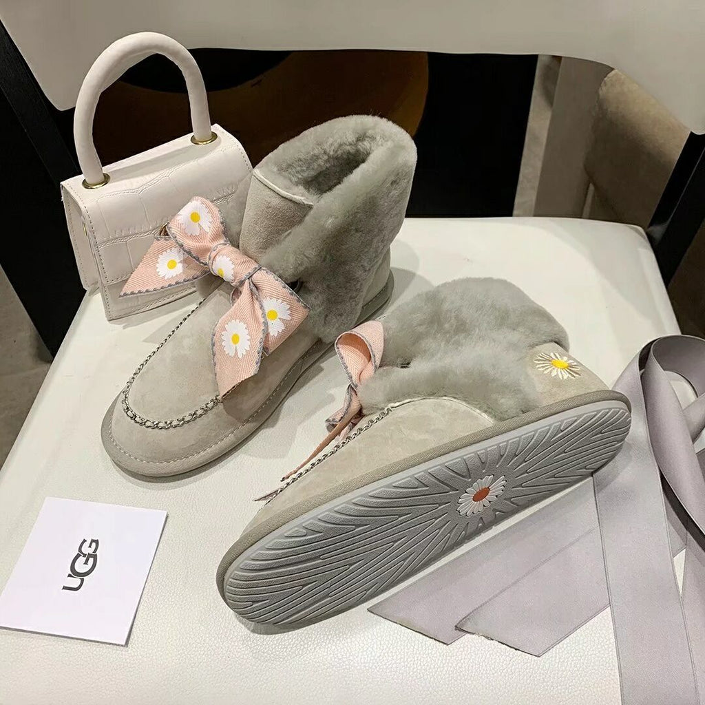 Gray Daisy, Chain & Ribbon Detail Shoes - Style 7888