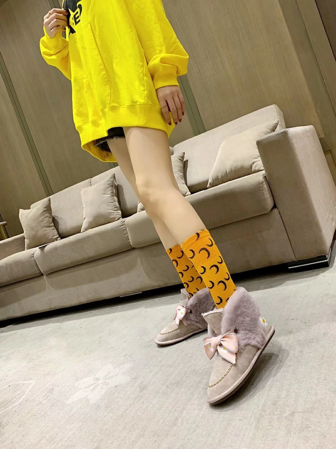 Mu Pink Daisy, Chain & Ribbon Detail Shoes - Style 7888
