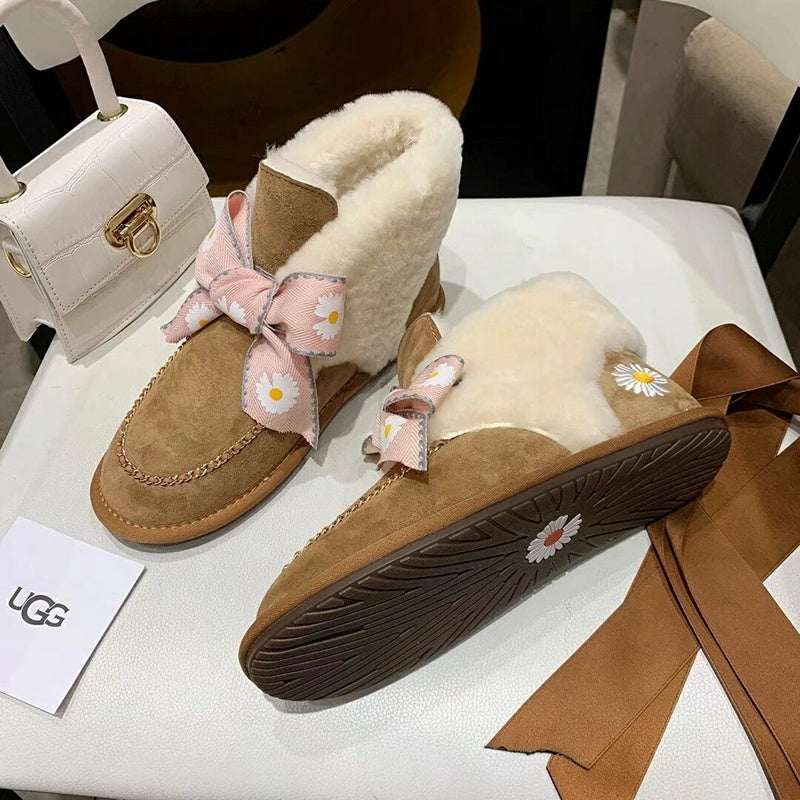 Chestnut Daisy, Chain & Ribbon Detail Shoes - Style 7888