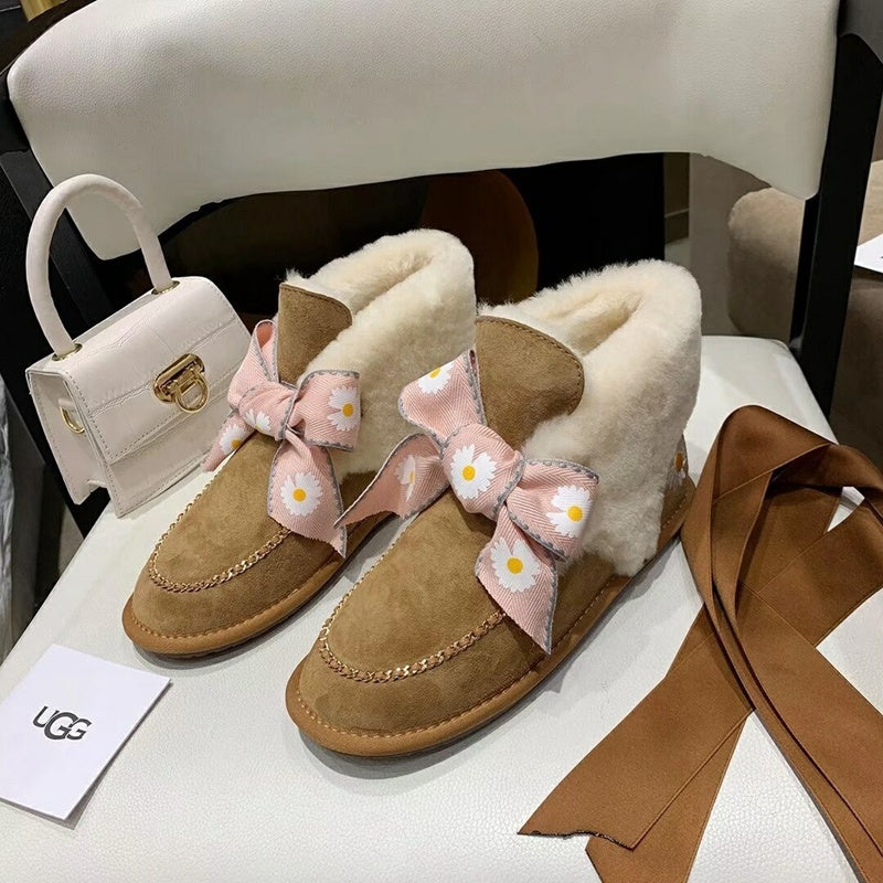Chestnut Daisy, Chain & Ribbon Detail Shoes - Style 7888