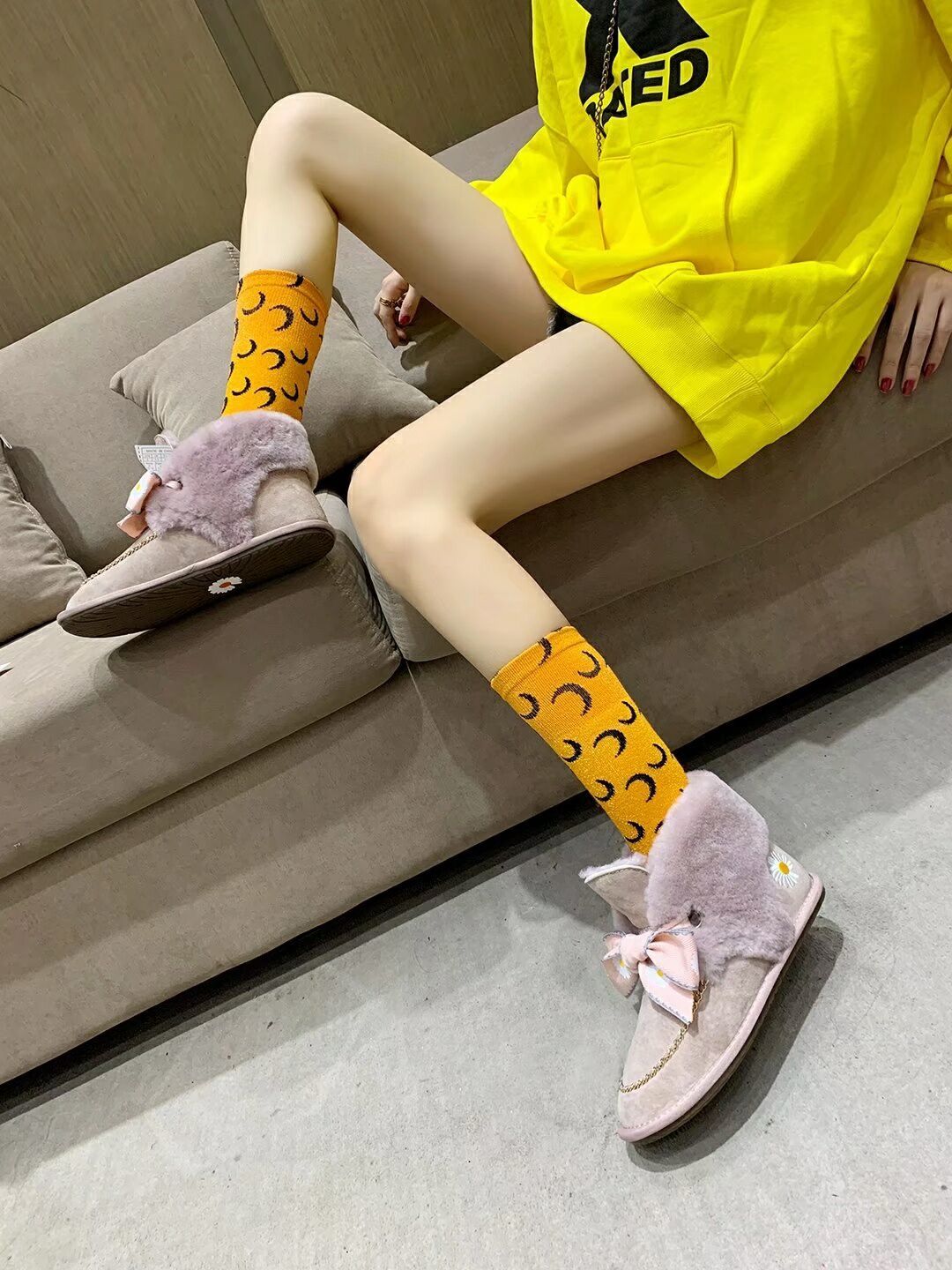 Mu Pink Daisy, Chain & Ribbon Detail Shoes - Style 7888