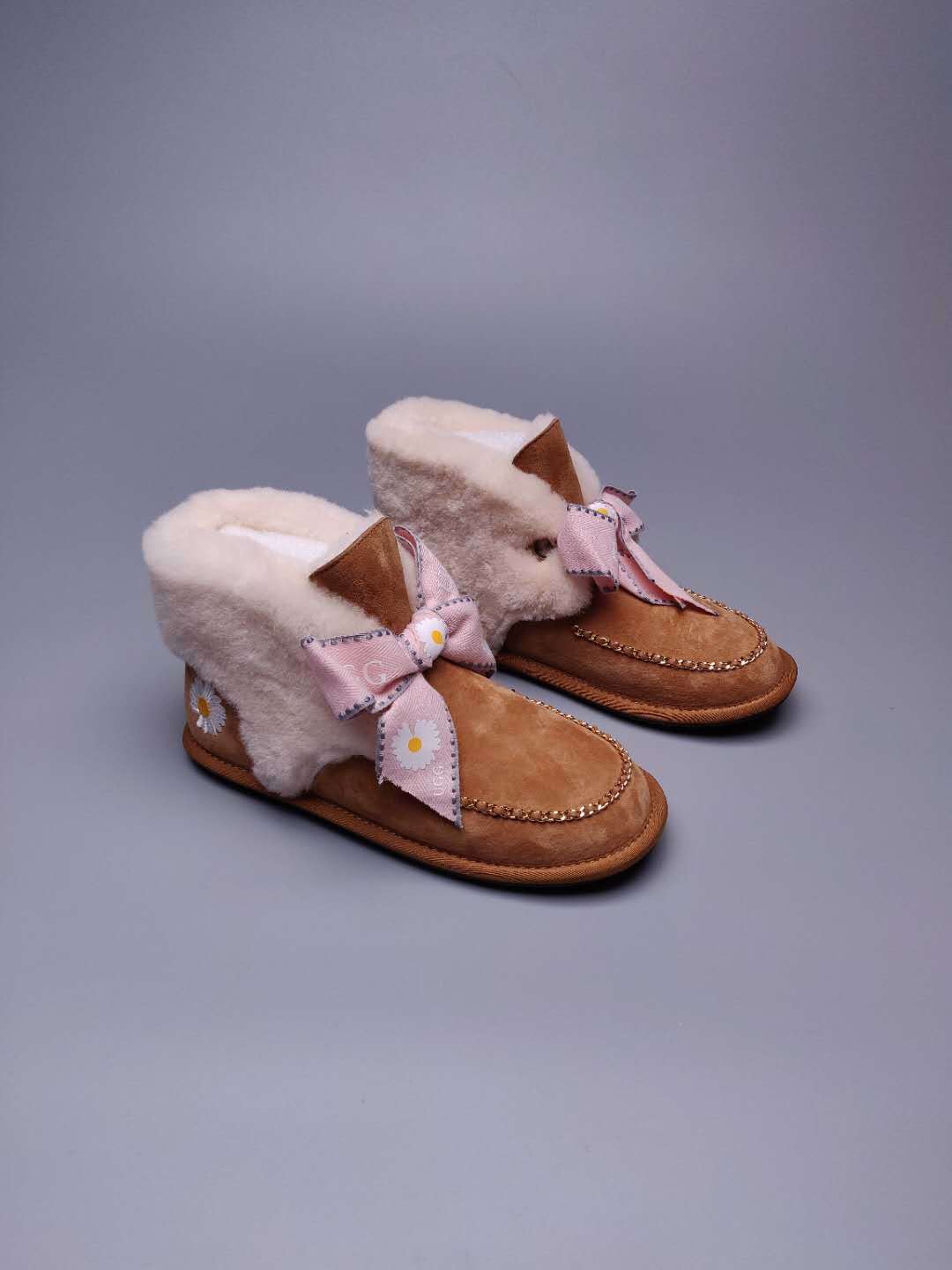 Chestnut Daisy, Chain & Ribbon Detail Shoes - Style 7888