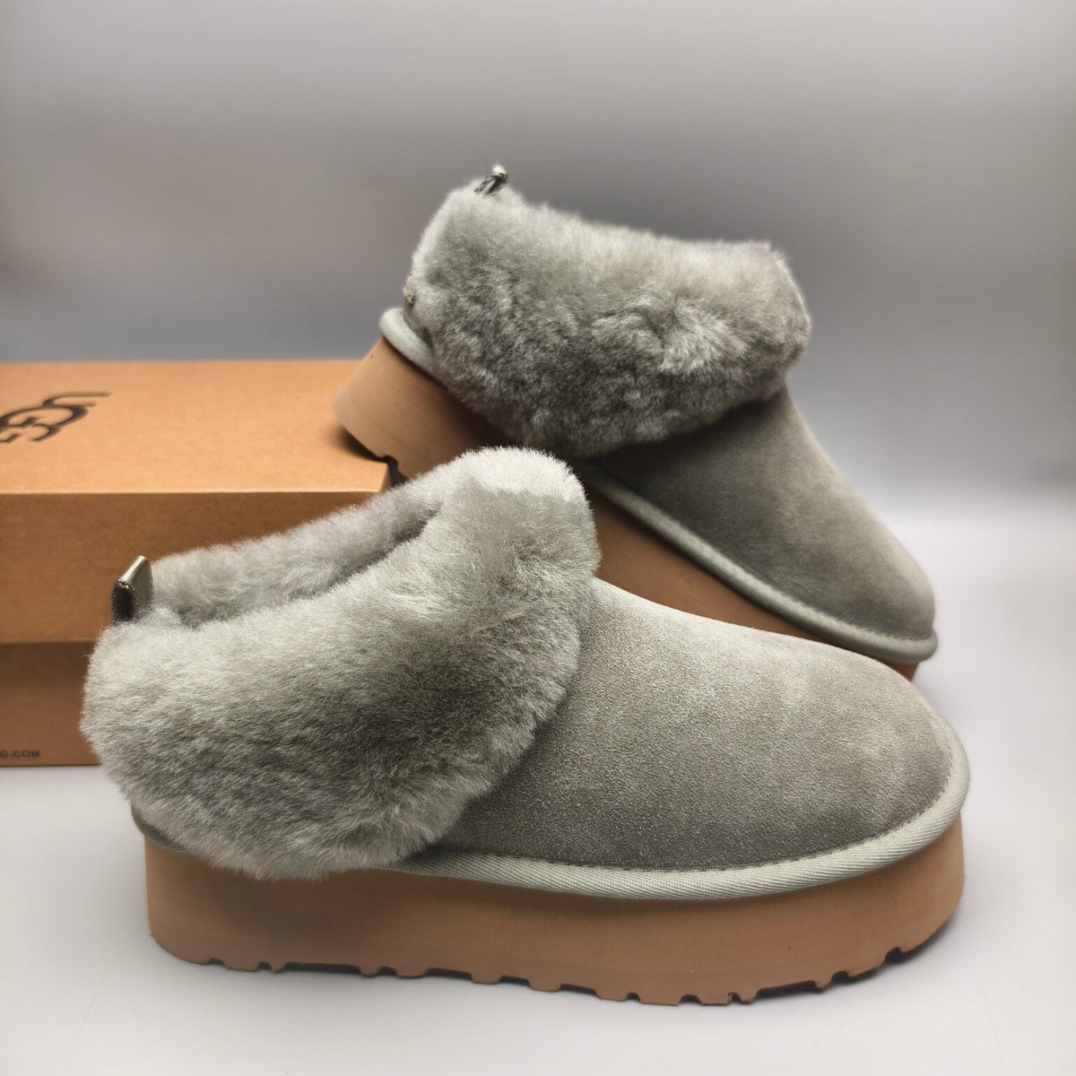 Green Platform Slip-On Shoes - Style 1393