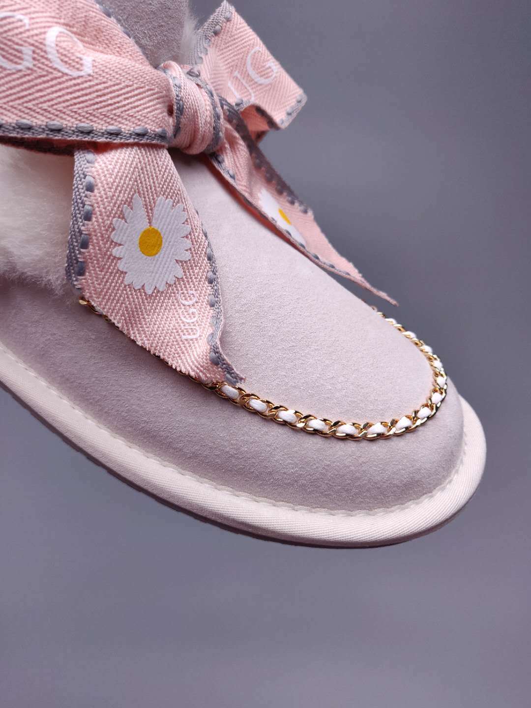 Milkshake White Daisy, Chain & Ribbon Detail Shoes - Style 7888