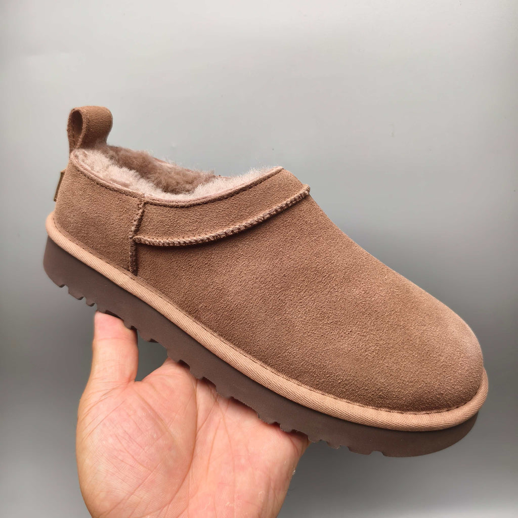 Women's Mu Pink Classic Slip-On Shoes - Style 3891