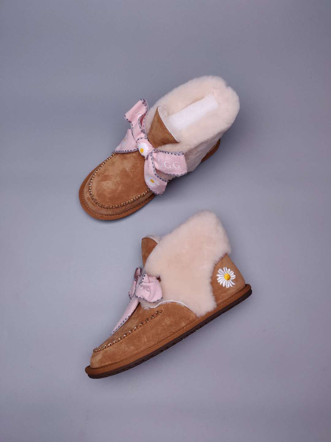 Chestnut Daisy, Chain & Ribbon Detail Shoes - Style 7888