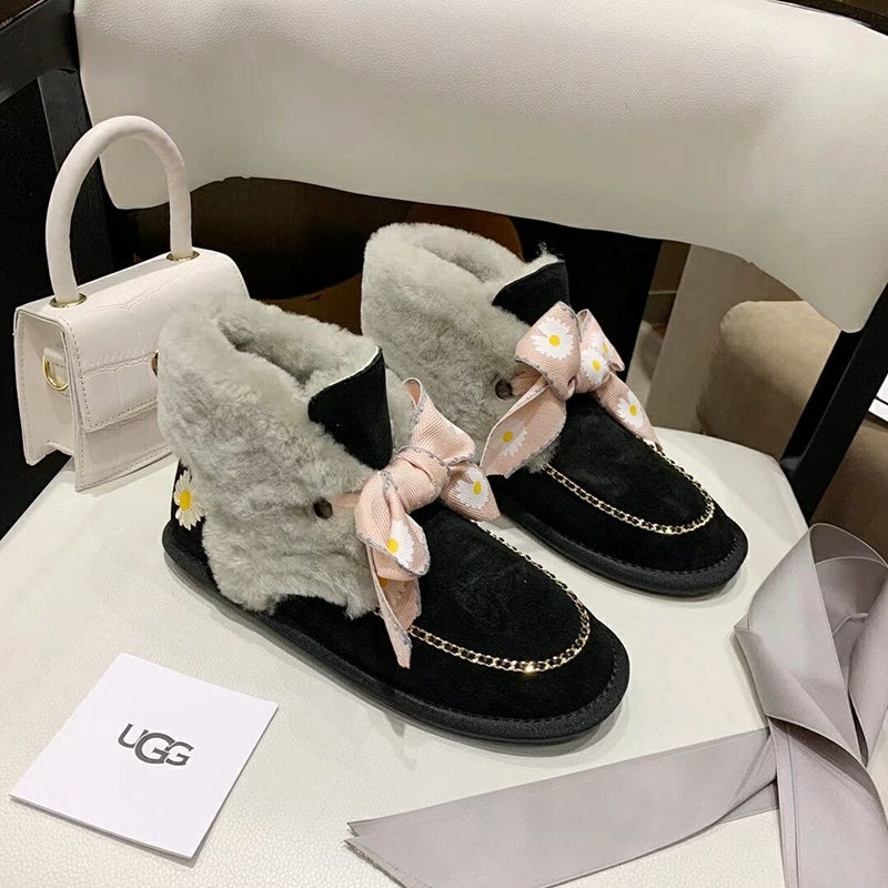 Black Daisy, Chain & Ribbon Detail Shoes - Style 7888